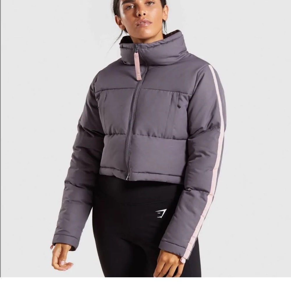 GYMSHARK Women's Gray and Pink Cropped Puffer Jacket